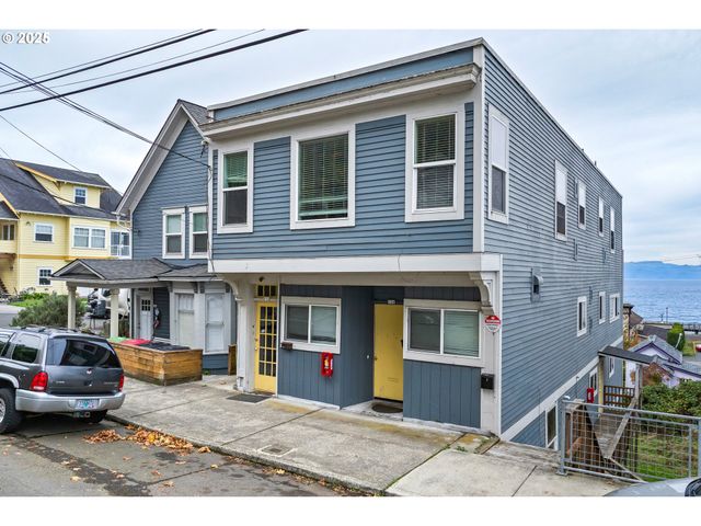 146 BOND St, Astoria, OR 97103