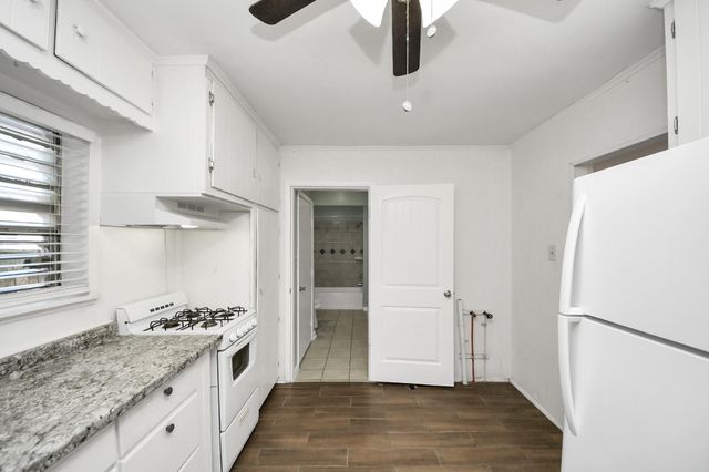 1213 28th Street, Galveston, TX 77550