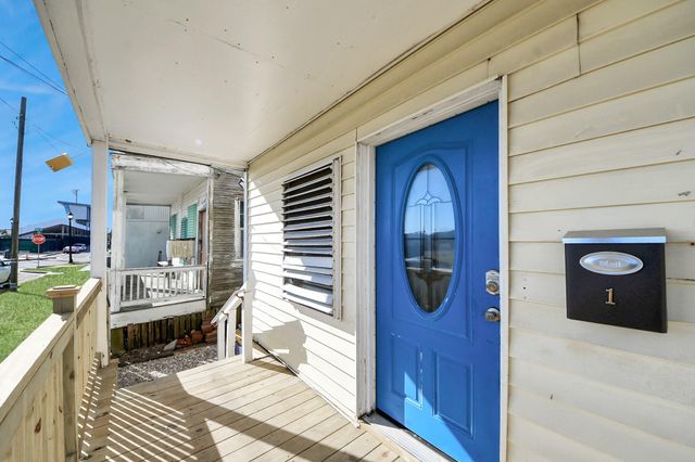 1213 28th Street, Galveston, TX 77550