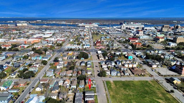 1213 28th Street, Galveston, TX 77550