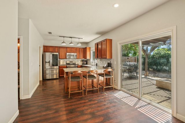 2304 Celebration Ln, Turlock, CA 95380