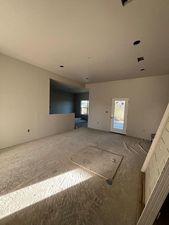 Image 2 of property listing at 305 N 1st Street, Mertzon, TX 76941