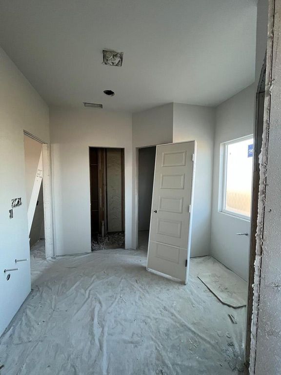 Image 5 of property listing at 305 N 1st Street, Mertzon, TX 76941