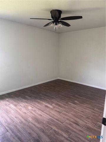 404 W St John Avenue A, Nolanville, TX 76559