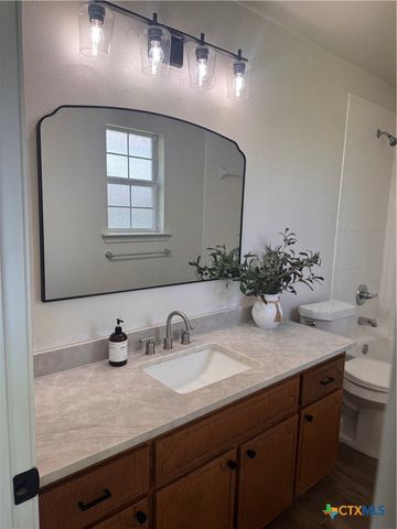404 W St John Avenue A, Nolanville, TX 76559