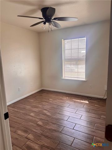 404 W St John Avenue A, Nolanville, TX 76559