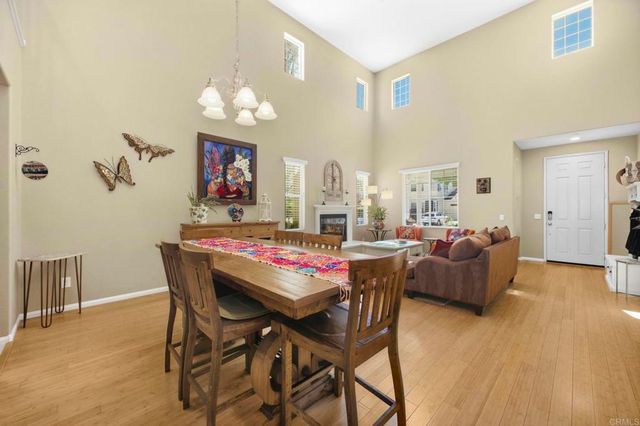 2952 Murcott Way, Escondido, CA 92027