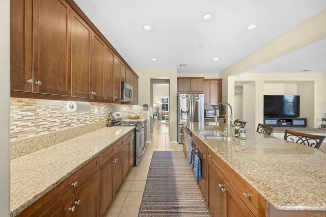 2952 Murcott Way, Escondido, CA 92027