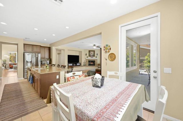 2952 Murcott Way, Escondido, CA 92027