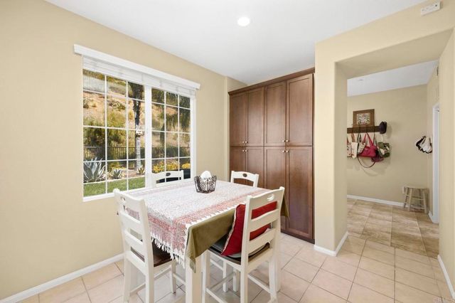 2952 Murcott Way, Escondido, CA 92027