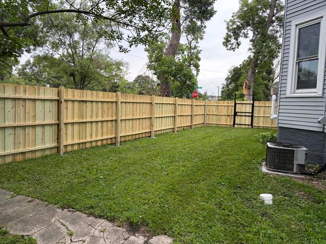 1837 W 104th Street, Chicago, IL 60643