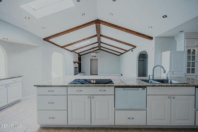 3212 OLD SPANISH Trail, El Paso, TX 79904