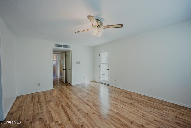 3212 OLD SPANISH Trail, El Paso, TX 79904