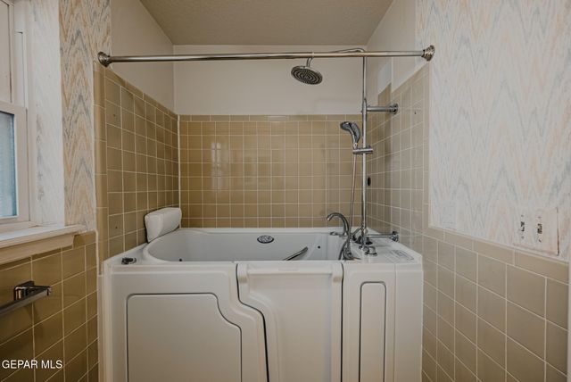 3212 OLD SPANISH Trail, El Paso, TX 79904