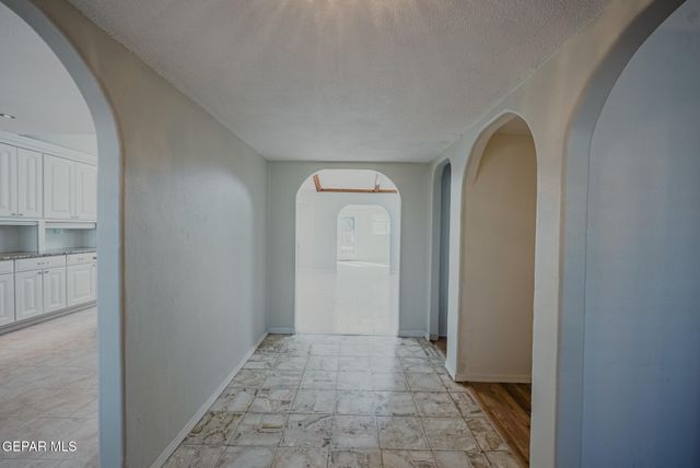 3212 OLD SPANISH Trail, El Paso, TX 79904