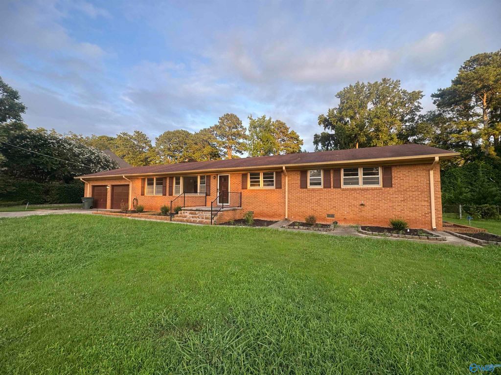 2103 Shannonhouse Road, Huntsville, AL 35803