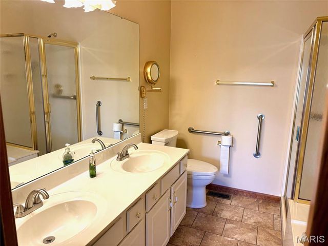 3507 Truman Terrace Drive 62, St Charles, MO 63301