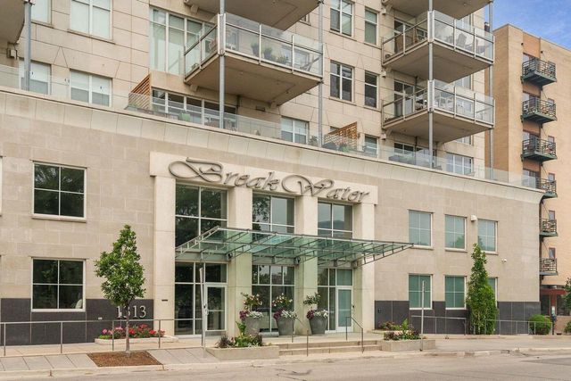 1313 N Franklin PLACE #1002, Milwaukee, WI 53202