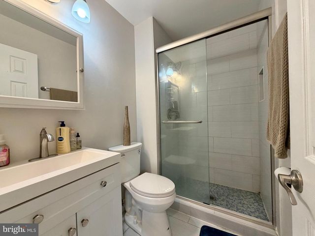 9518 MOOREGATE CT, Lorton, VA 22079
