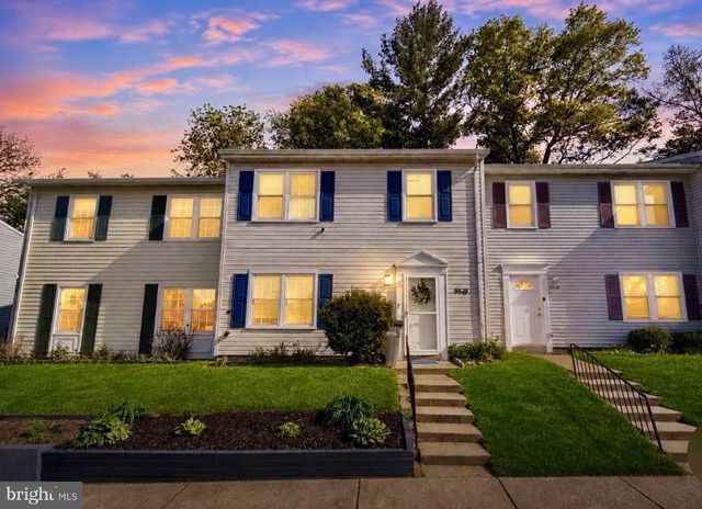 9518 MOOREGATE CT, Lorton, VA 22079