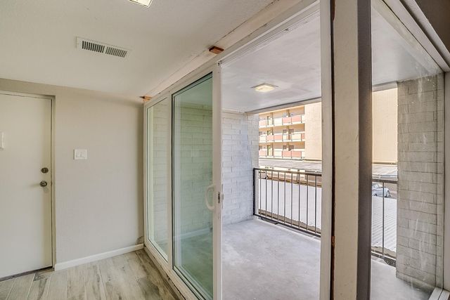 351 E Thomas Road Unit D201, Phoenix, AZ 85012