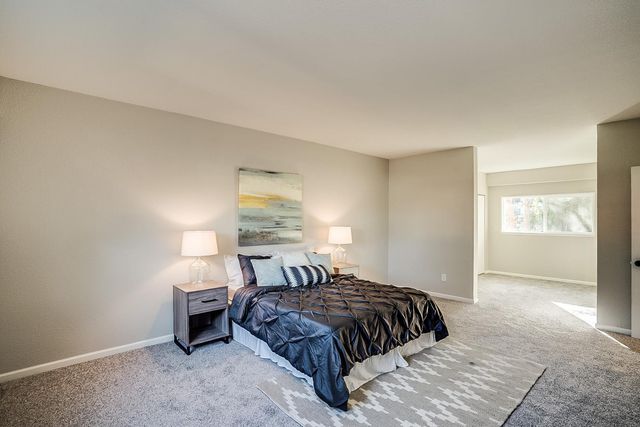 351 E Thomas Road Unit D201, Phoenix, AZ 85012