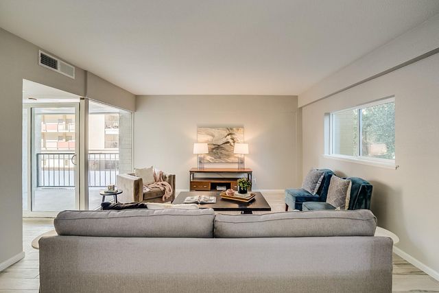 351 E Thomas Road Unit D201, Phoenix, AZ 85012