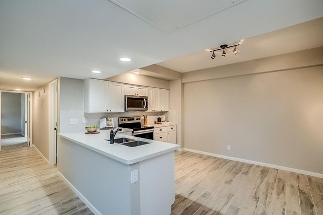 351 E Thomas Road Unit D201, Phoenix, AZ 85012