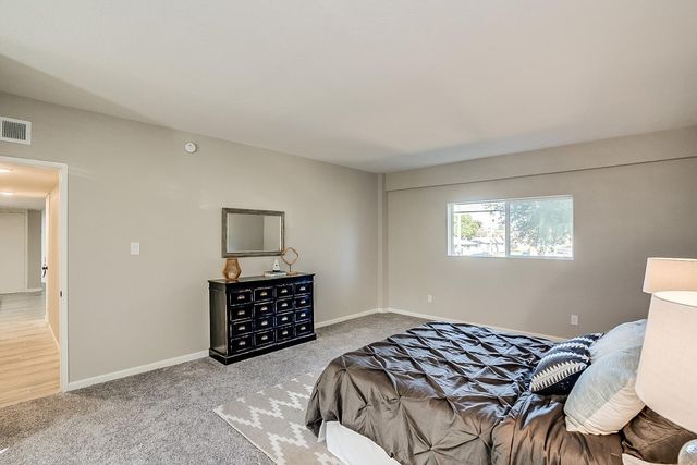 351 E Thomas Road Unit D201, Phoenix, AZ 85012