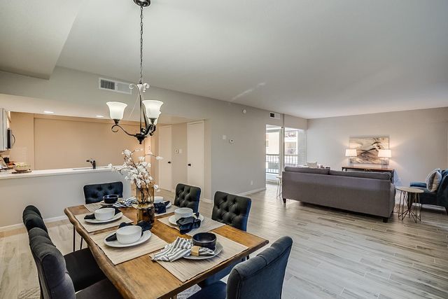 351 E Thomas Road Unit D201, Phoenix, AZ 85012
