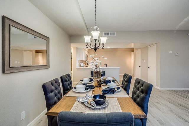 351 E Thomas Road Unit D201, Phoenix, AZ 85012