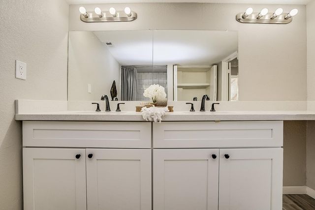 351 E Thomas Road Unit D201, Phoenix, AZ 85012