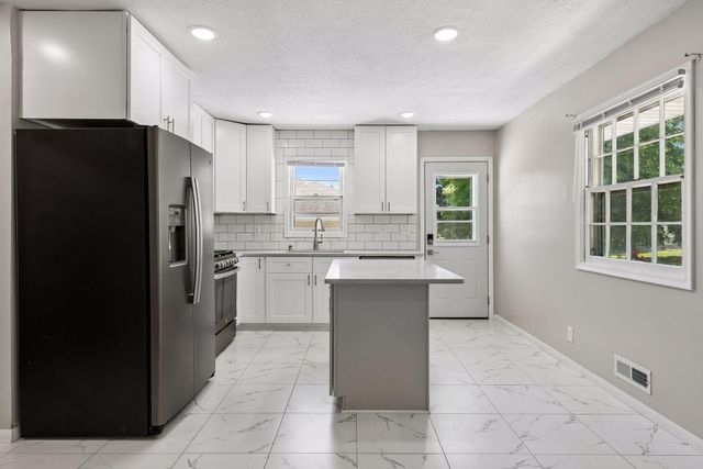 8209 Beard Road, Bloomington, MN 55431