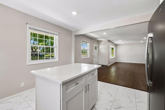 8209 Beard Road, Bloomington, MN 55431