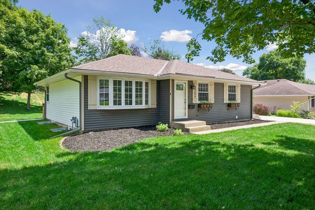 8209 Beard Road, Bloomington, MN 55431