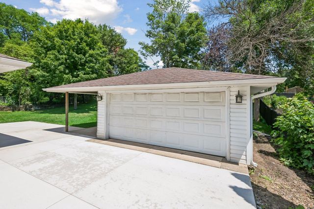 8209 Beard Road, Bloomington, MN 55431