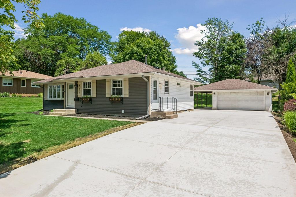 8209 Beard Road, Bloomington, MN 55431
