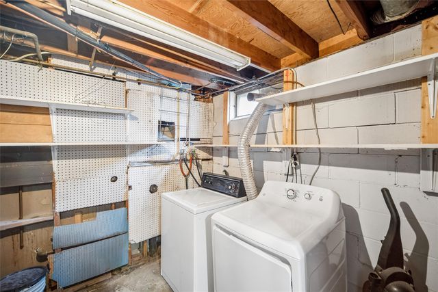 223 Miller Avenue, Des Moines, IA 50315