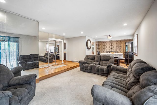 223 Miller Avenue, Des Moines, IA 50315