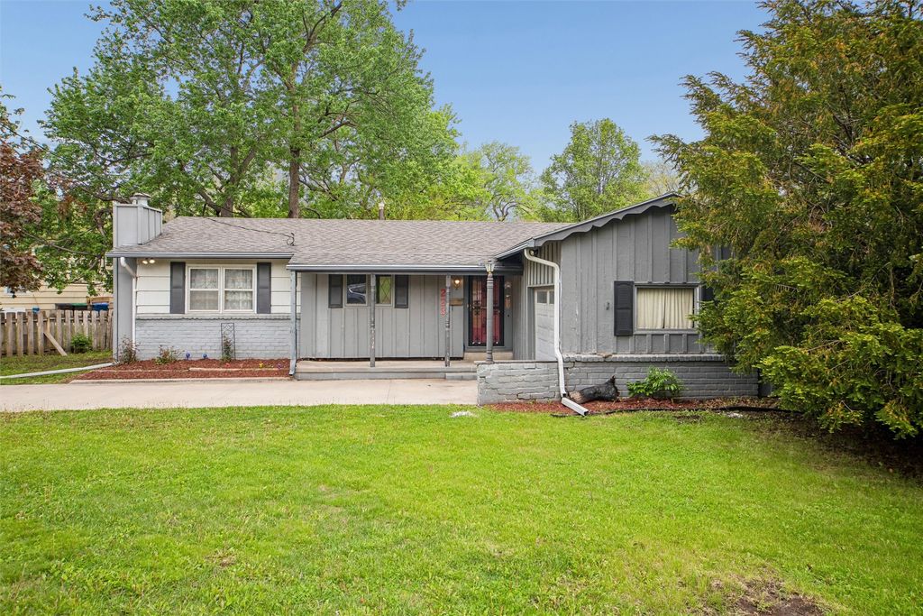 223 Miller Avenue, Des Moines, IA 50315
