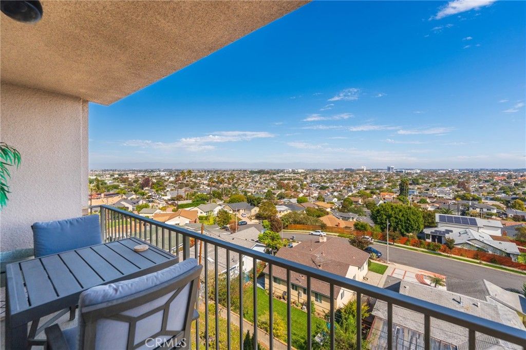 1108 Camino Real 407, Redondo Beach, CA 90277 — exterior