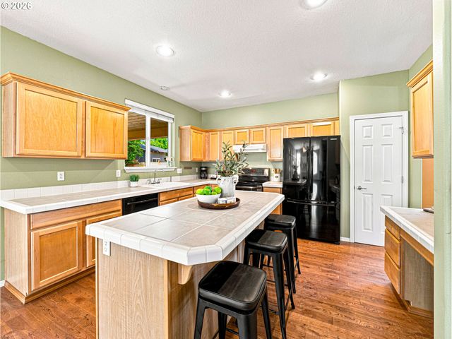19321 AUBURN Dr, Oregon City, OR 97045