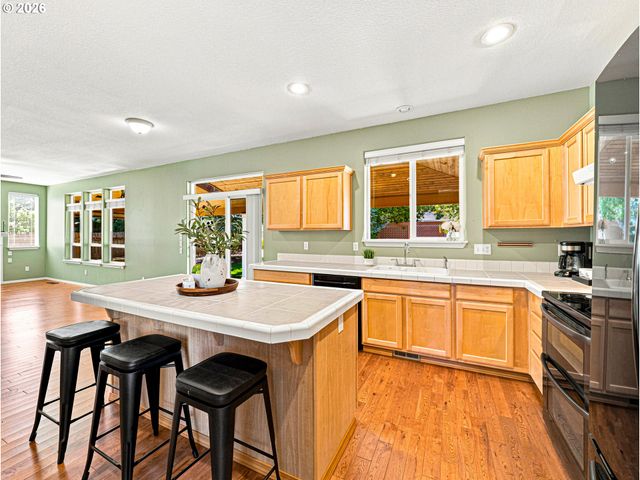 19321 AUBURN Dr, Oregon City, OR 97045