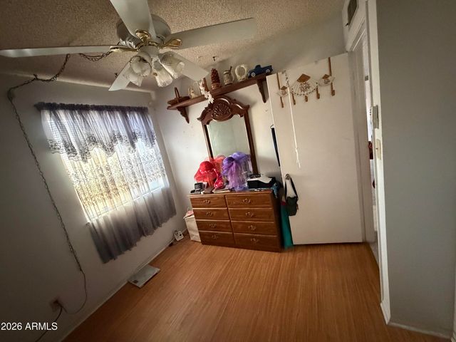 720 W WAGONER Road, Phoenix, AZ 85023