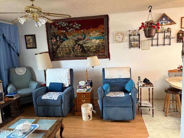 720 W WAGONER Road, Phoenix, AZ 85023