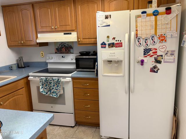720 W WAGONER Road, Phoenix, AZ 85023