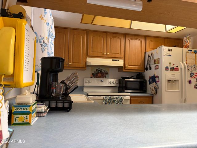 720 W WAGONER Road, Phoenix, AZ 85023