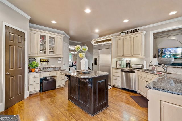 543 Grassmeade Way, Snellville, GA 30078