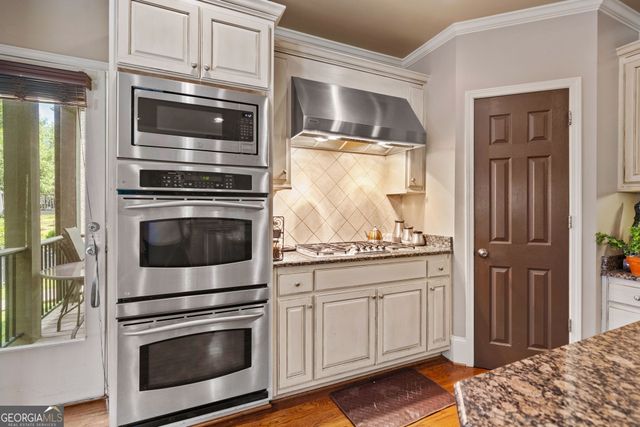 543 Grassmeade Way, Snellville, GA 30078