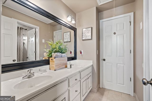 543 Grassmeade Way, Snellville, GA 30078